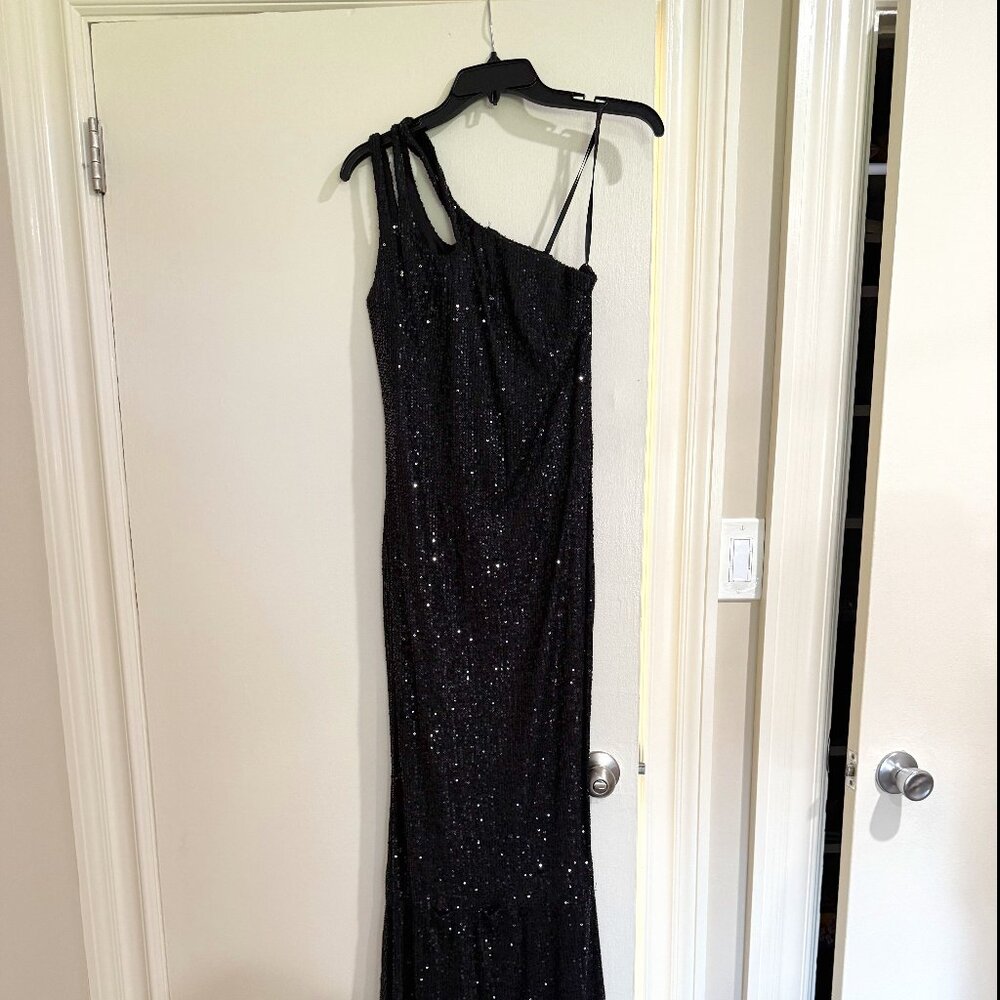 Mac Duggal One Shoulder Sequin Formal Dress